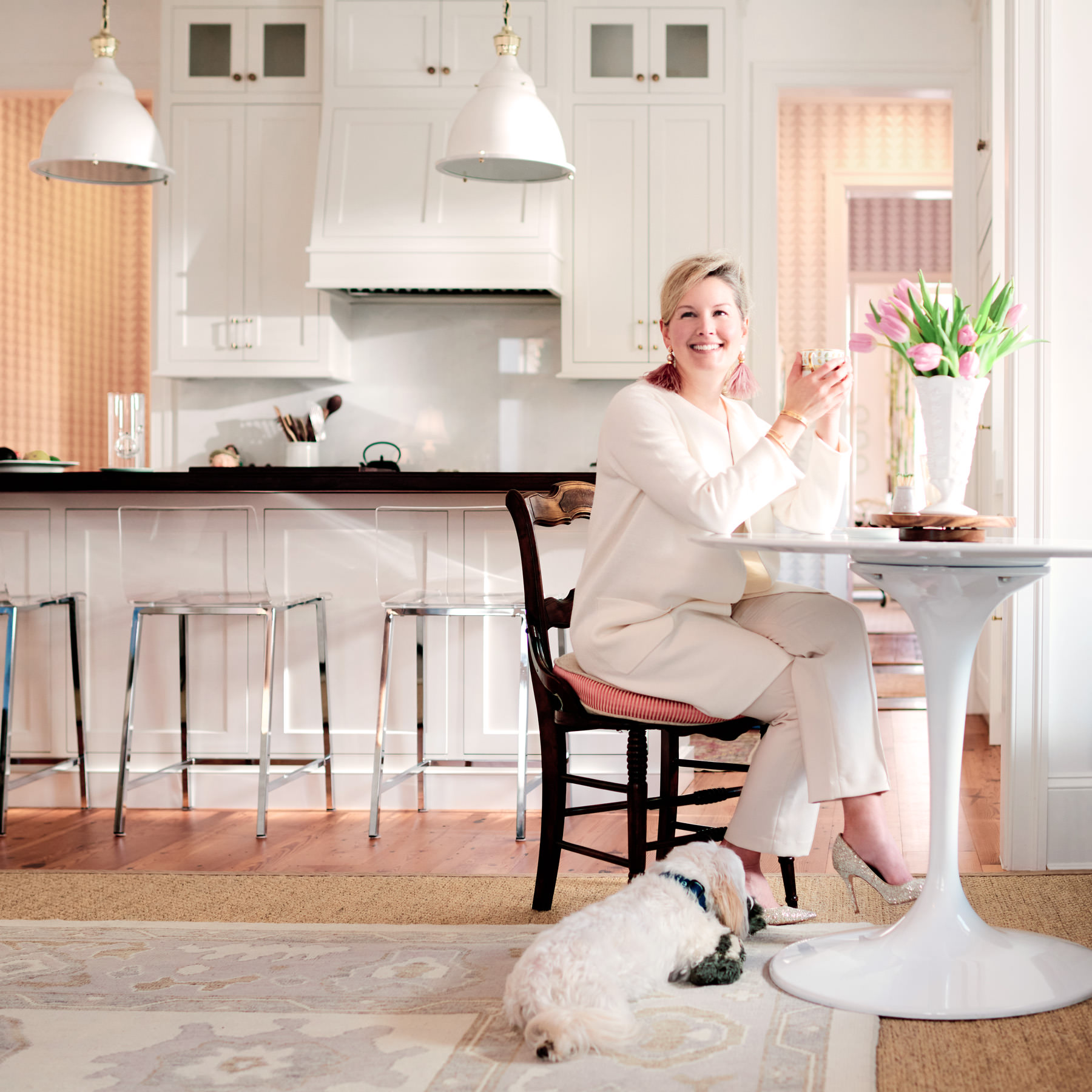 eli-turner-photography-woman-kitchen-interior-portrait-lauren1