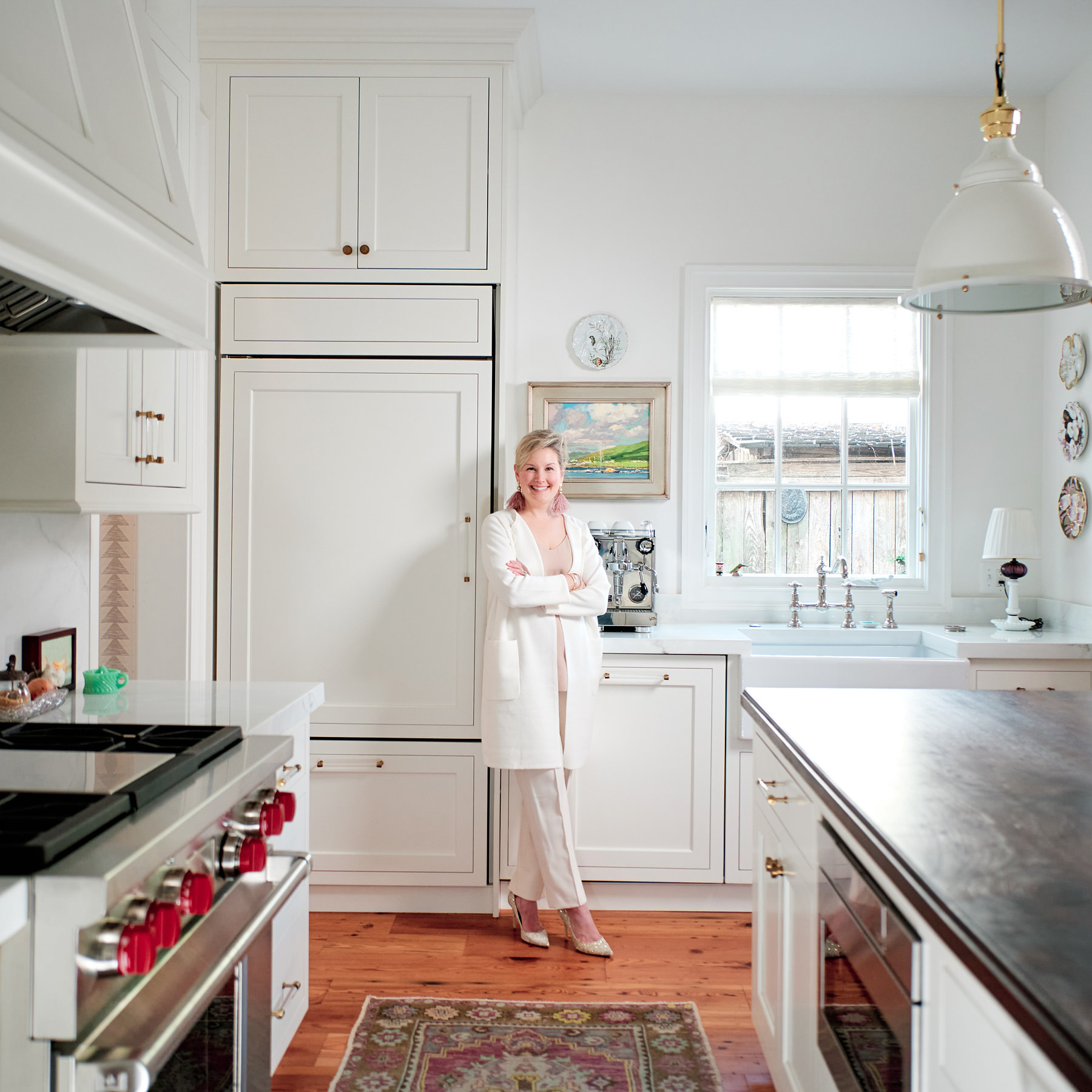 eli-turner-photography-woman-kitchen-interior-portrait-lauren2